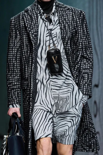 Look 95